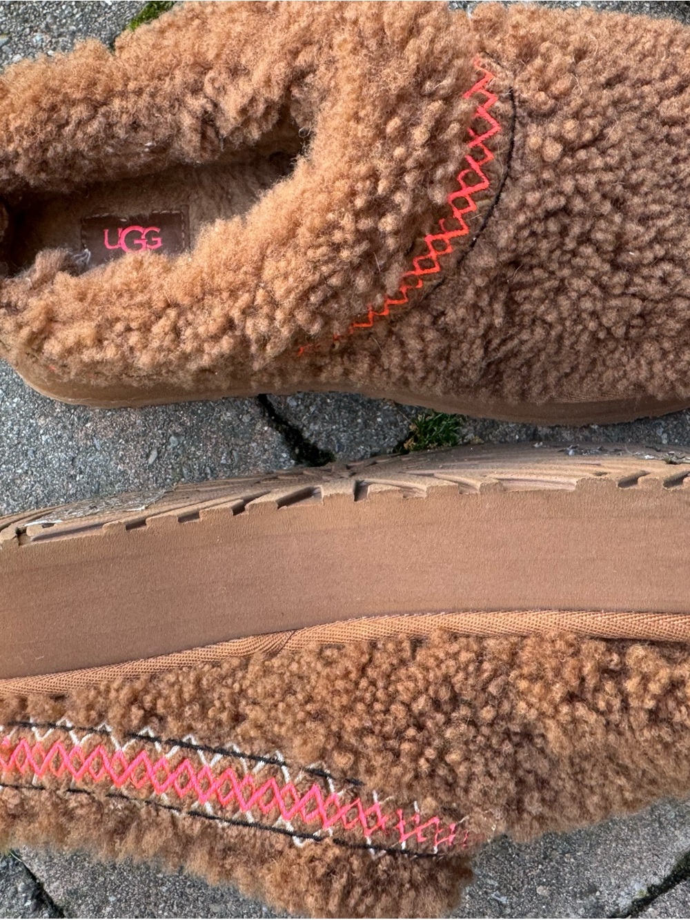 UGG Kids Chestnut Fuzzy Slip-On Slippers with Pink Accent Stitching